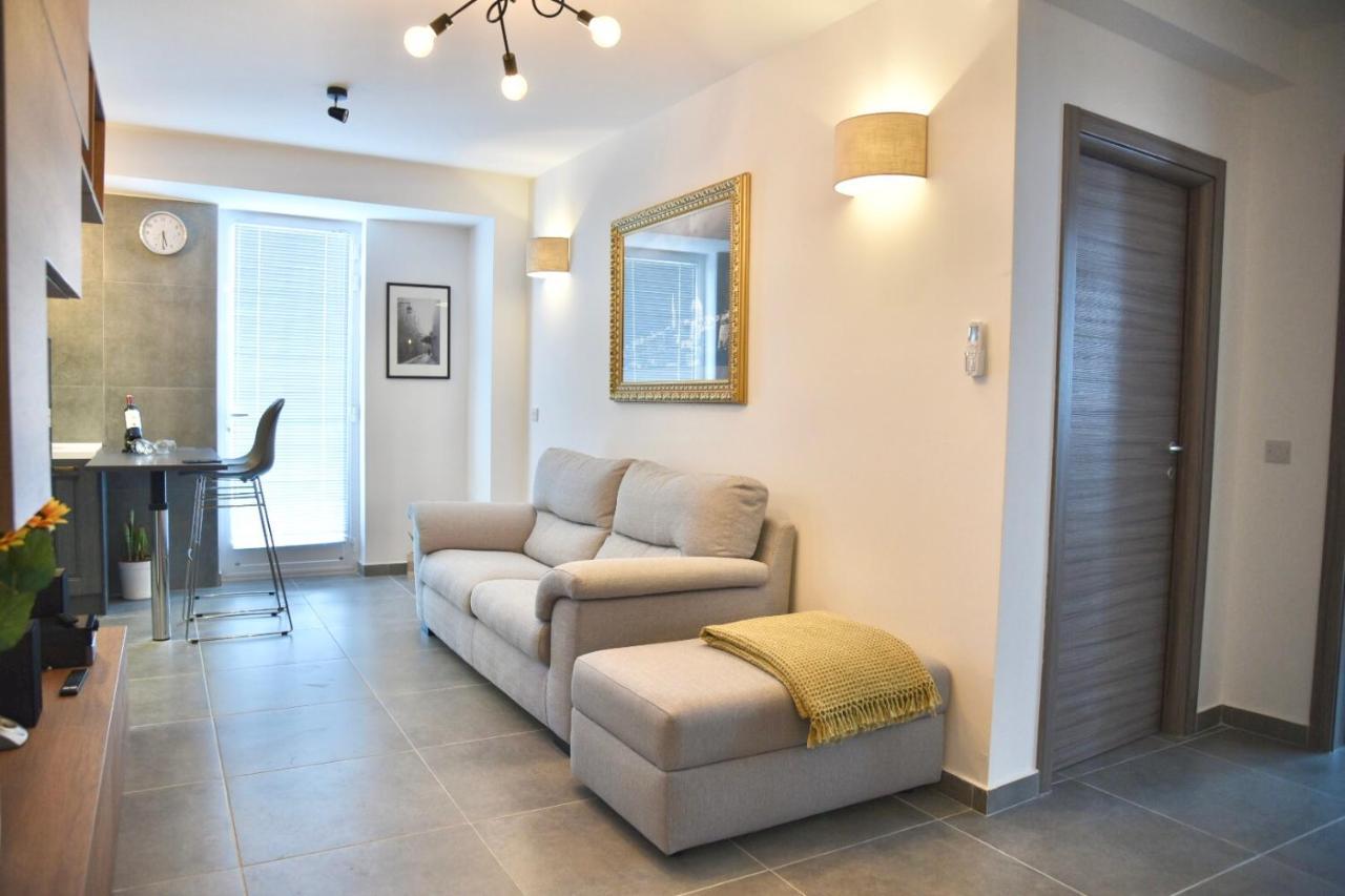 Bright & Modern 2-Bedroom, 4Th Floor Apartment In Gzira, Malta Esterno foto