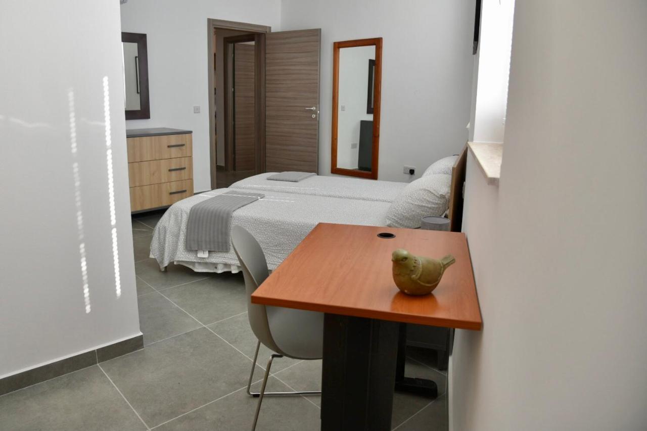 Bright & Modern 2-Bedroom, 4Th Floor Apartment In Gzira, Malta Esterno foto