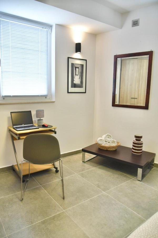 Bright & Modern 2-Bedroom, 4Th Floor Apartment In Gzira, Malta Esterno foto