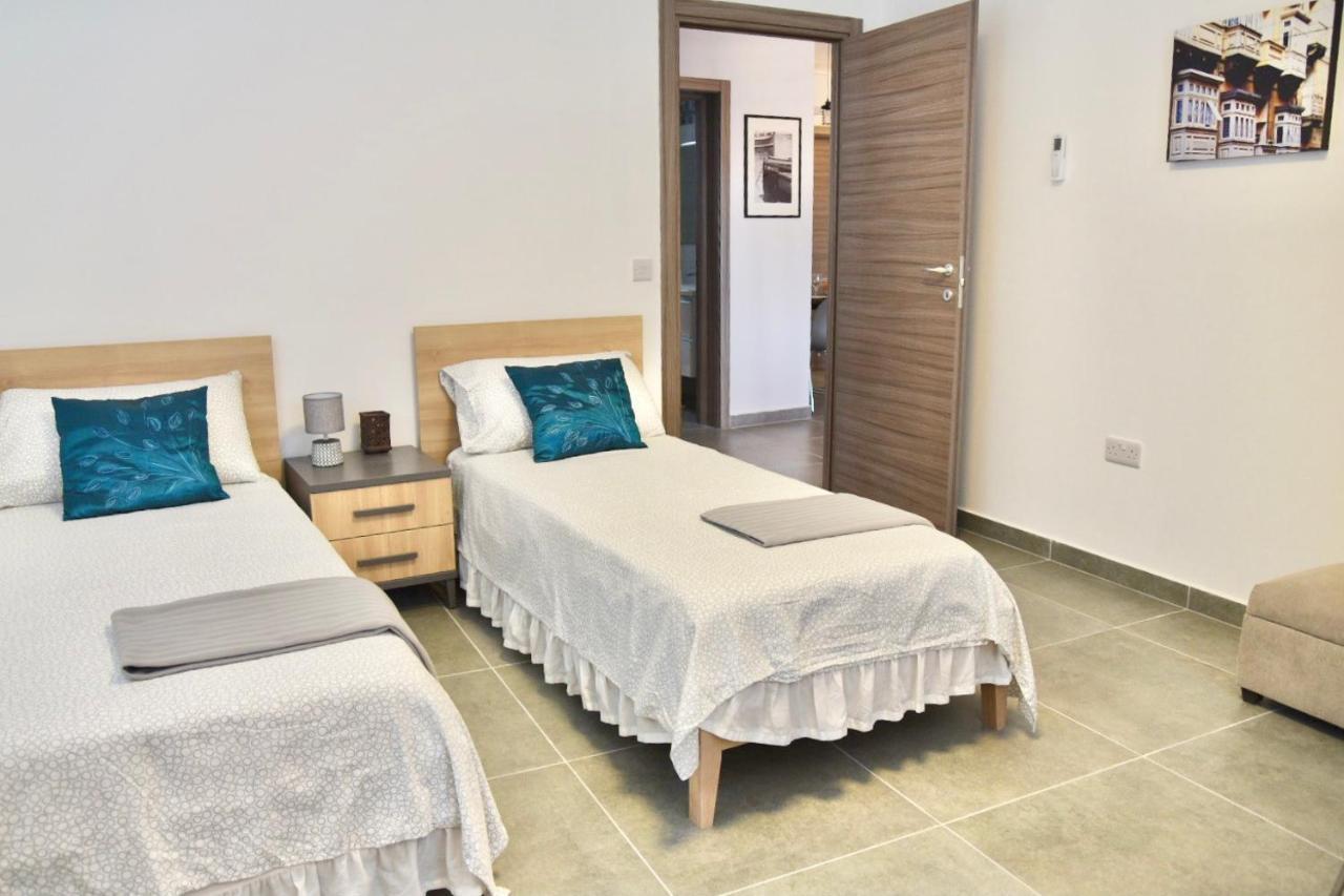 Bright & Modern 2-Bedroom, 4Th Floor Apartment In Gzira, Malta Esterno foto