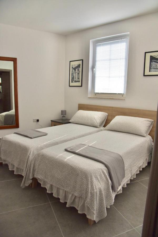 Bright & Modern 2-Bedroom, 4Th Floor Apartment In Gzira, Malta Esterno foto